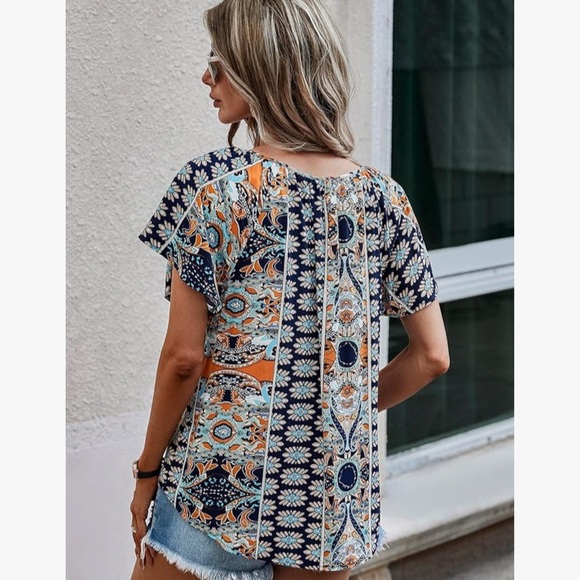 Patterned Summer Top - Picture 2 of 6